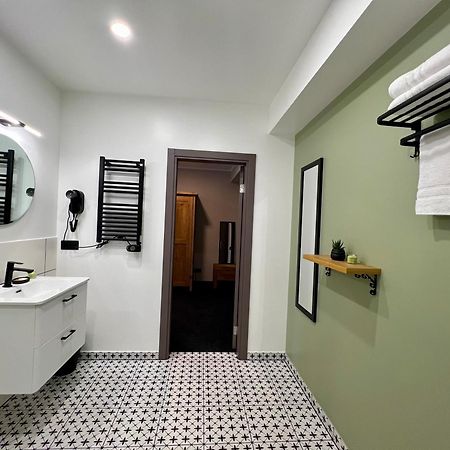 Hotel Sanvilla سيغولدَ المظهر الخارجي الصورة